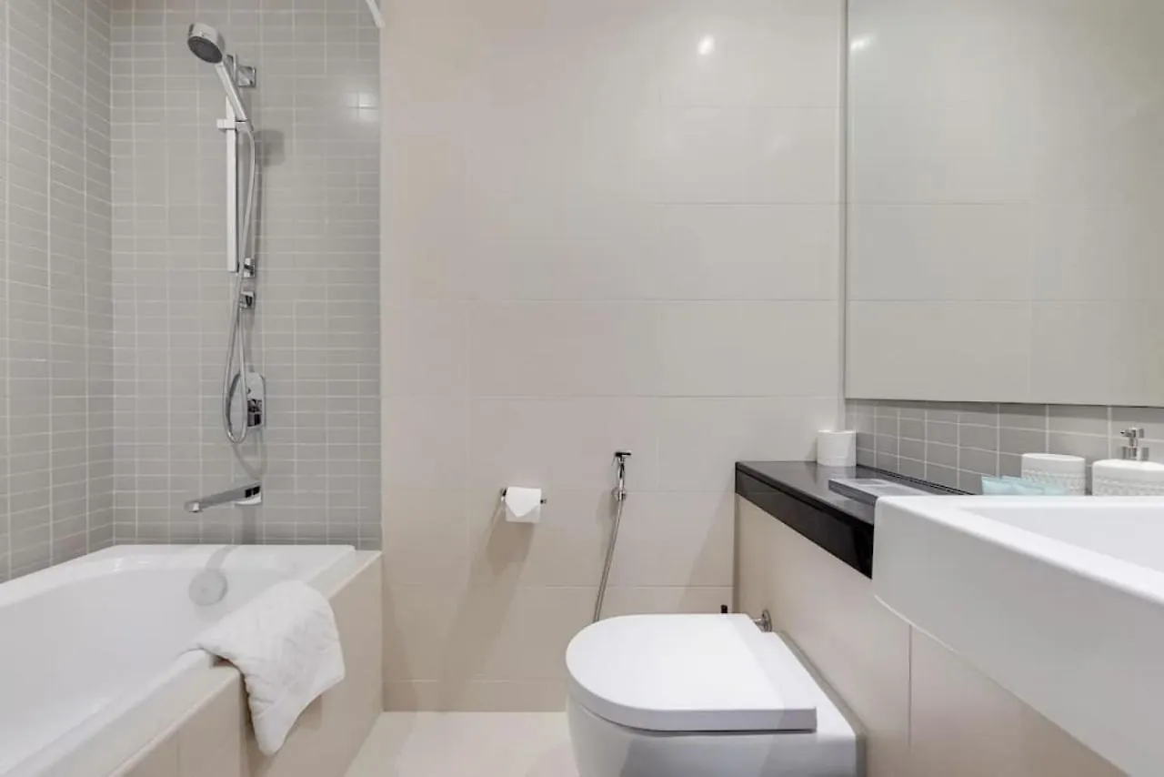 Silverene Tower B, Dubai Marina - Vibrant Two Bedroom Apartment